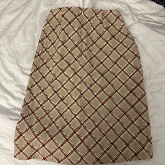 Aritzia Wilfred Knee Length Plaid Skirt - Picture 3 of 3